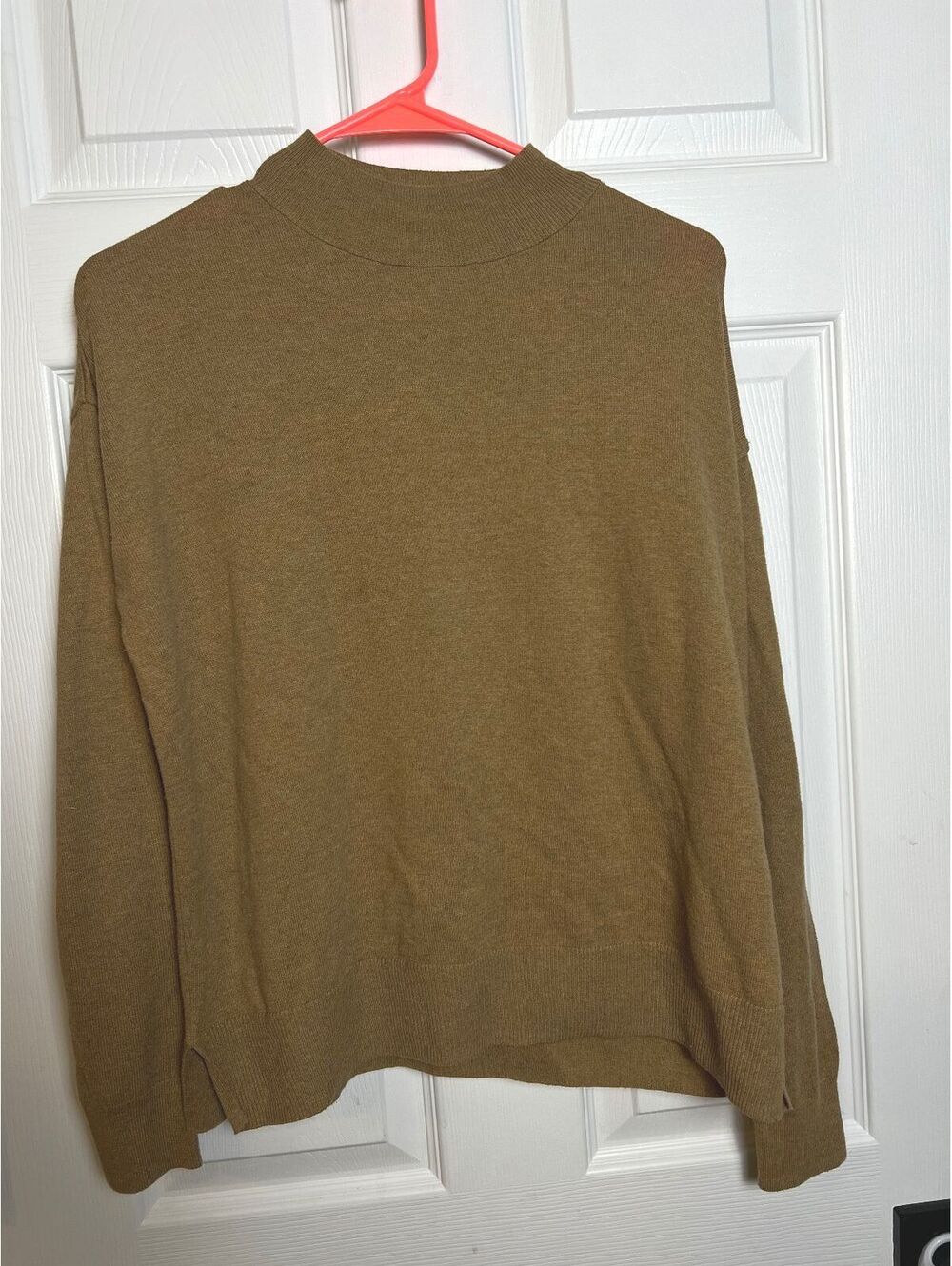 Old Navy Tan Sweater Women's Medium - read condition